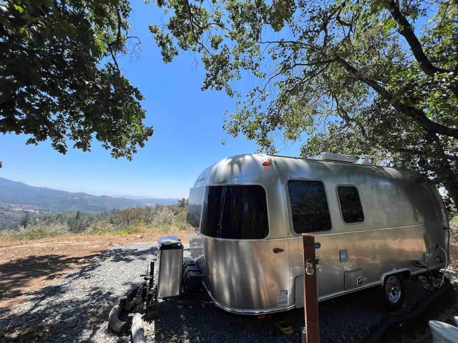 Modern Airstream With Amazing View - 10 To 15 Minutes From Kings Canyon National Park Dunlap Exterior photo