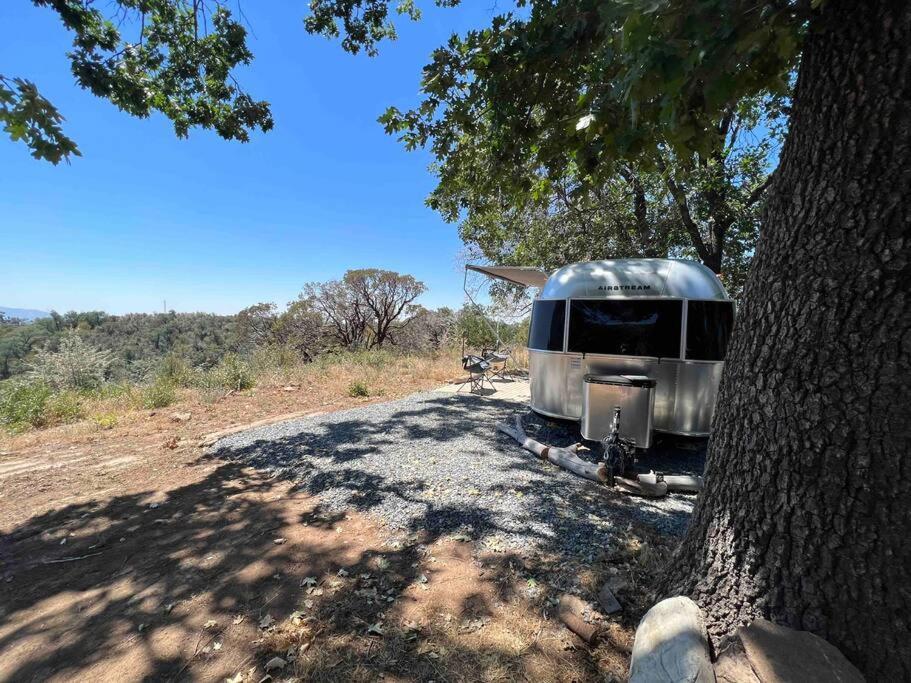 Modern Airstream With Amazing View - 10 To 15 Minutes From Kings Canyon National Park Dunlap Exterior photo