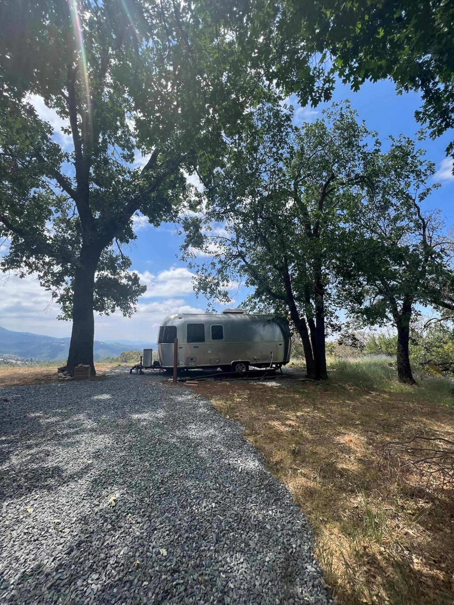Modern Airstream With Amazing View - 10 To 15 Minutes From Kings Canyon National Park Dunlap Exterior photo